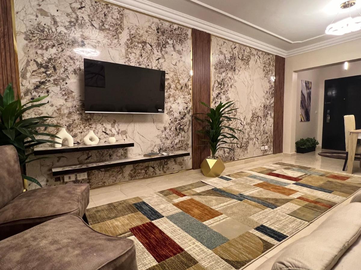 Luxurious Vip Apartment In Madinaty Furnished With High End Hotel Furniture Dış mekan fotoğraf